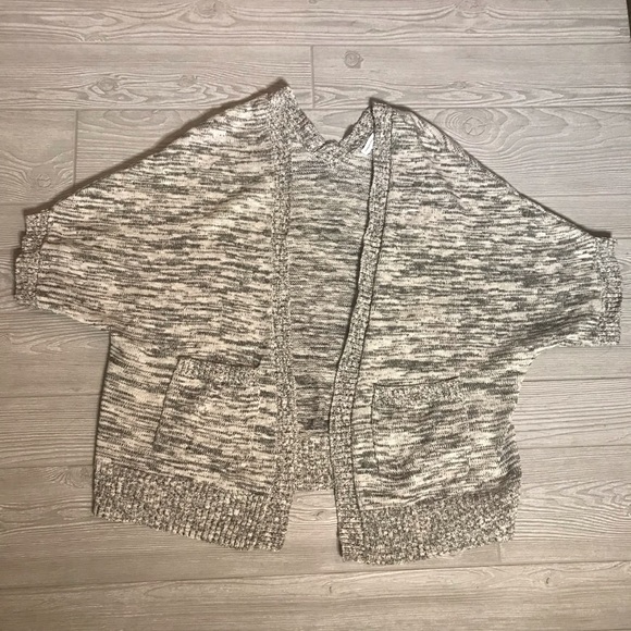 WEARING YOUR HEART ON YOUR SLEEVE Open Front Knit Batwing Cocoon Sweater - Picture 9 of 9